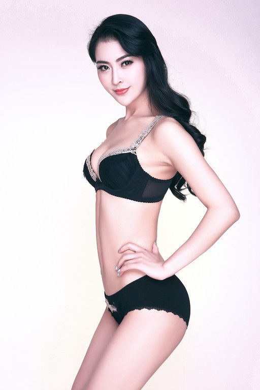 美女平面模特吴丹高贵丽质迷人