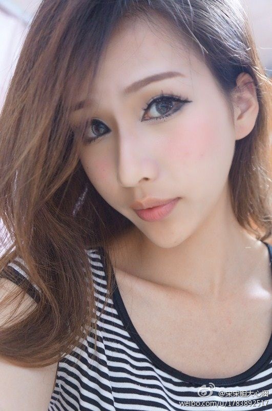 重庆街拍高挑长腿美女