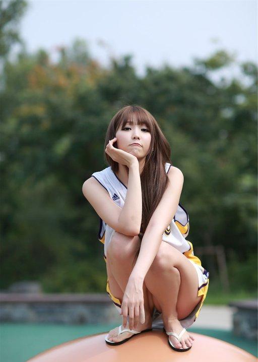 韩国性感美女李恩慧可爱甜美着球衣写真