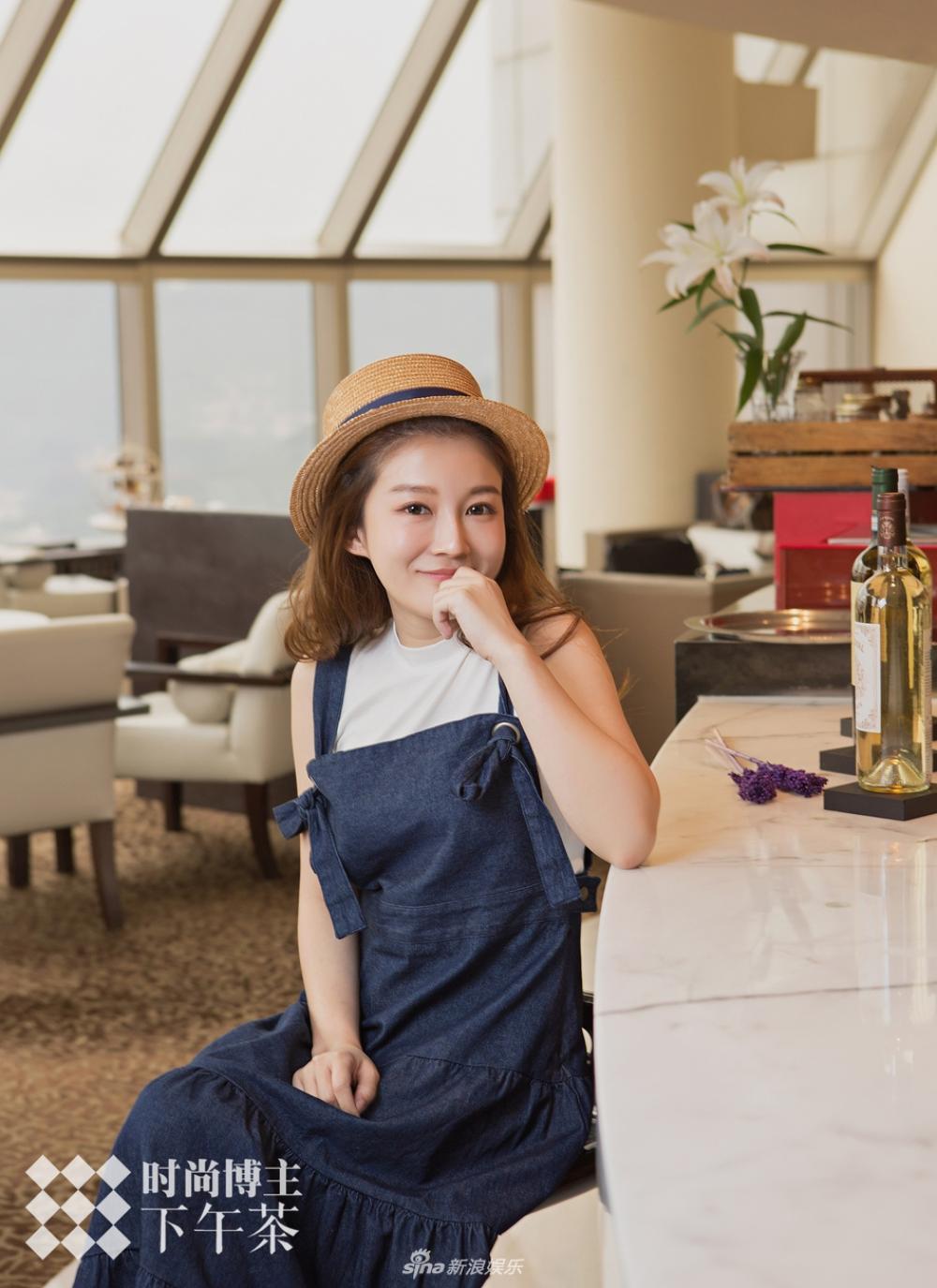 台湾美女博主小草莓写真曝光 尽显文艺气息