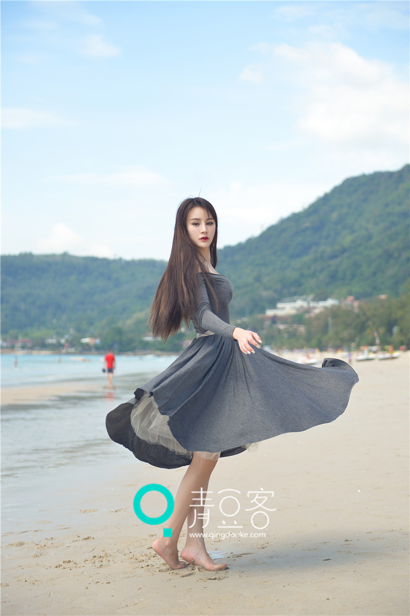 夏日悠悠美人心计性感个性美女骨感照壁纸