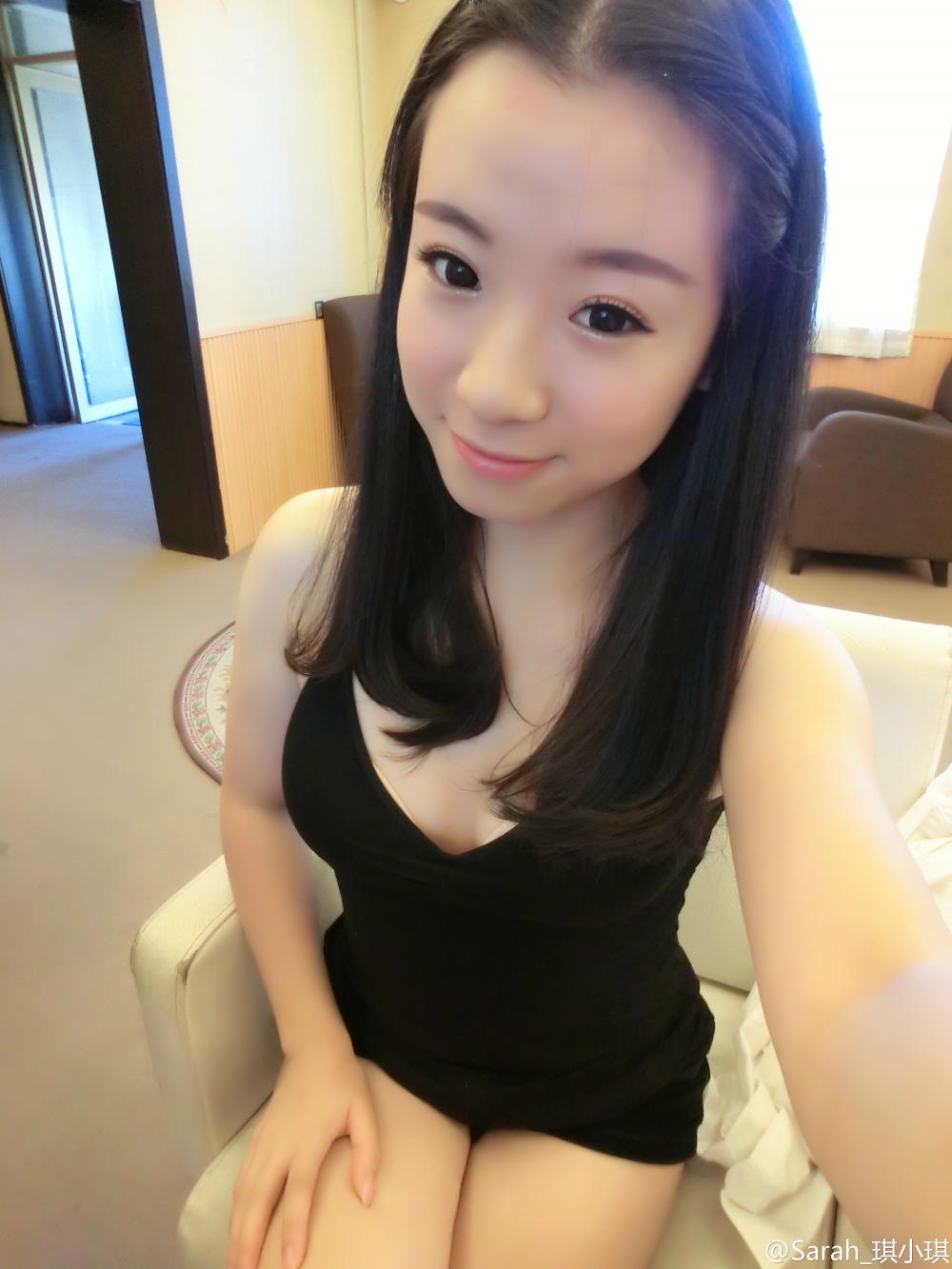海边比基尼美女
