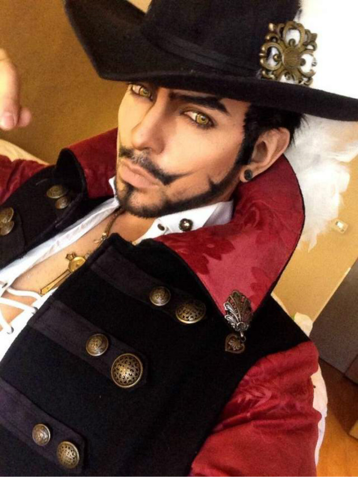 世界第一Cosplay还原度最高《One Piece》鹰眼