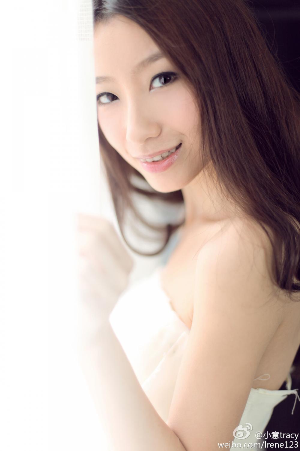 妖娆妩媚的美女