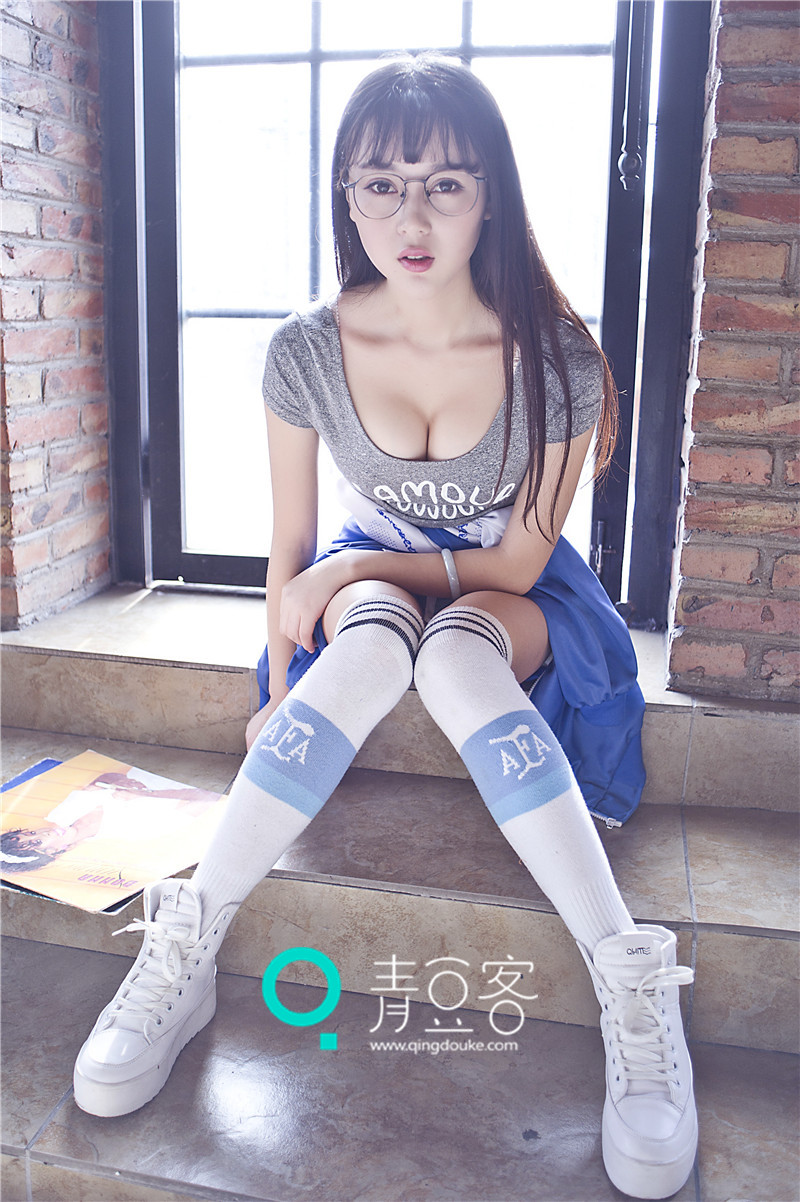 赵小米Kitty丰乳尤物喷血写真
