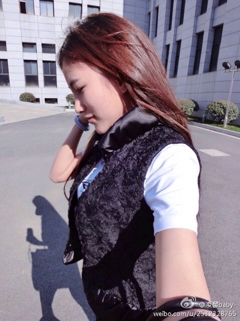 爆乳母乳夫人喷奶水