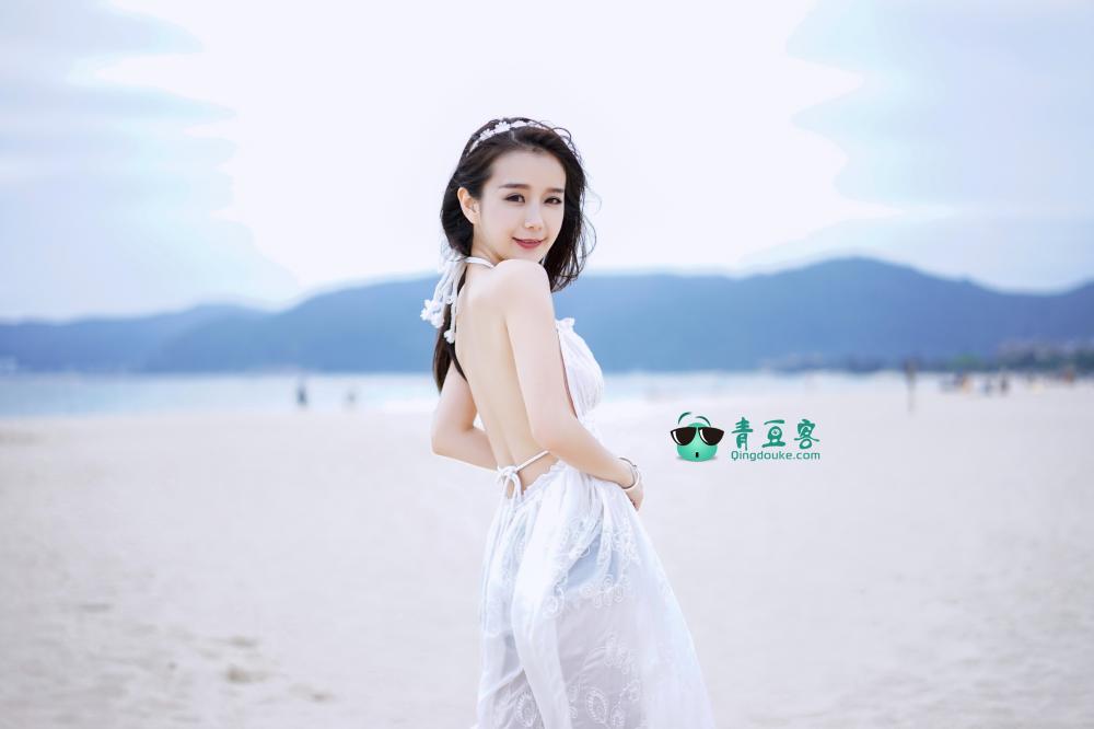 甜美美眉小九Vin三亚旅拍 微微一笑倾国倾城