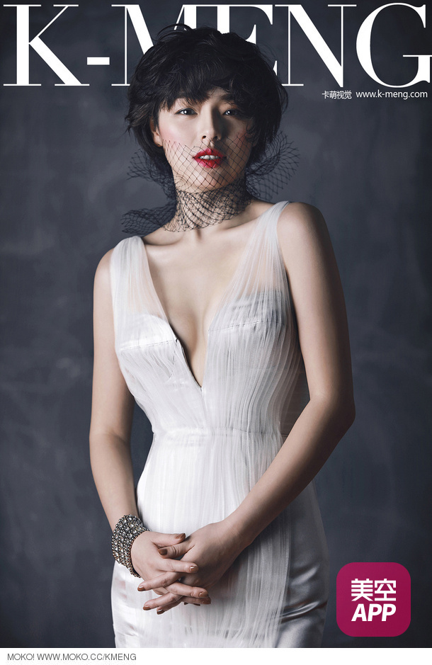 短发美女婚纱写真 梦幻朦胧