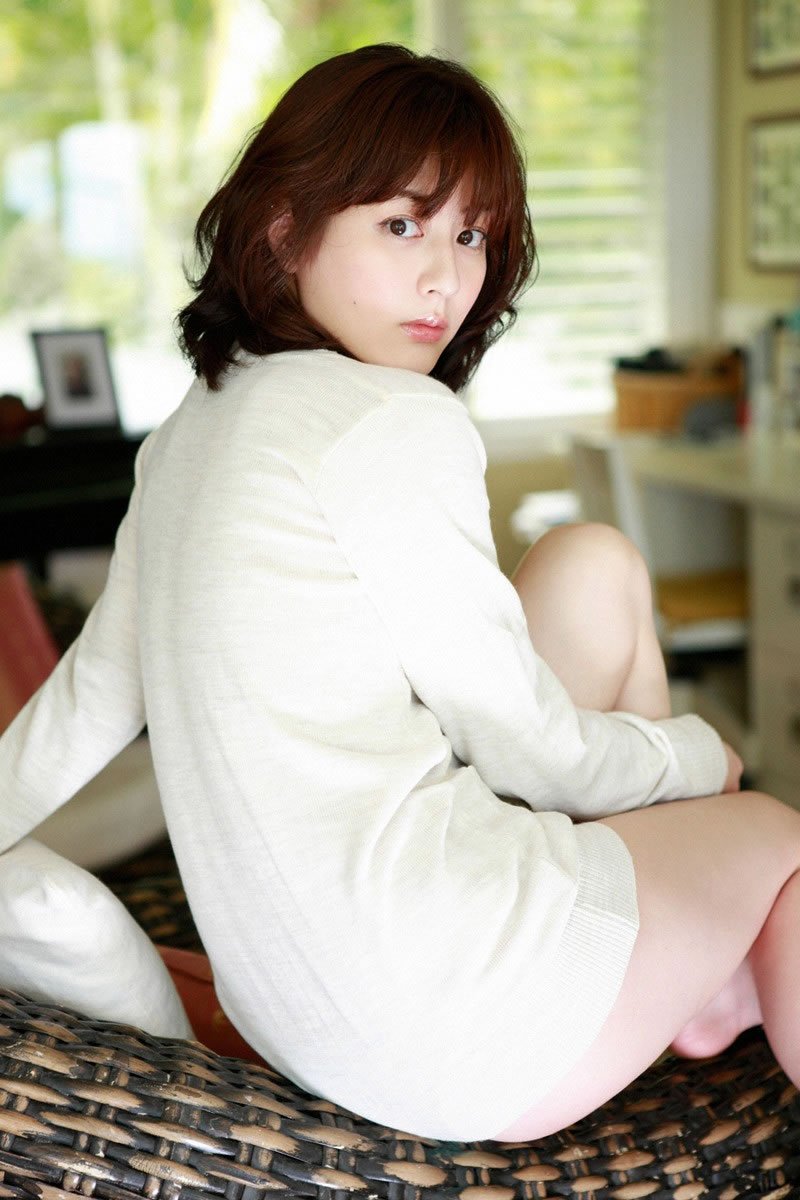 杉本有美私房照 居家服也能穿的很性感