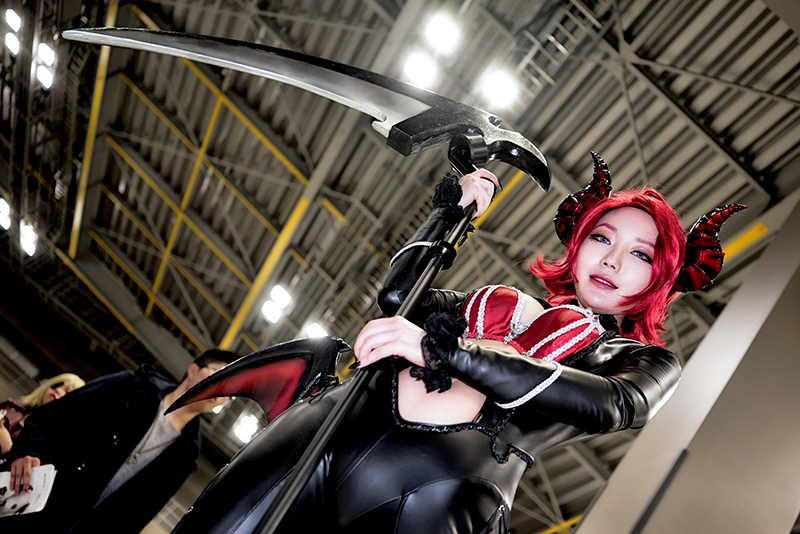 《King's Raid》魅魔Epis性感紧身连体皮衣美女Cosplay