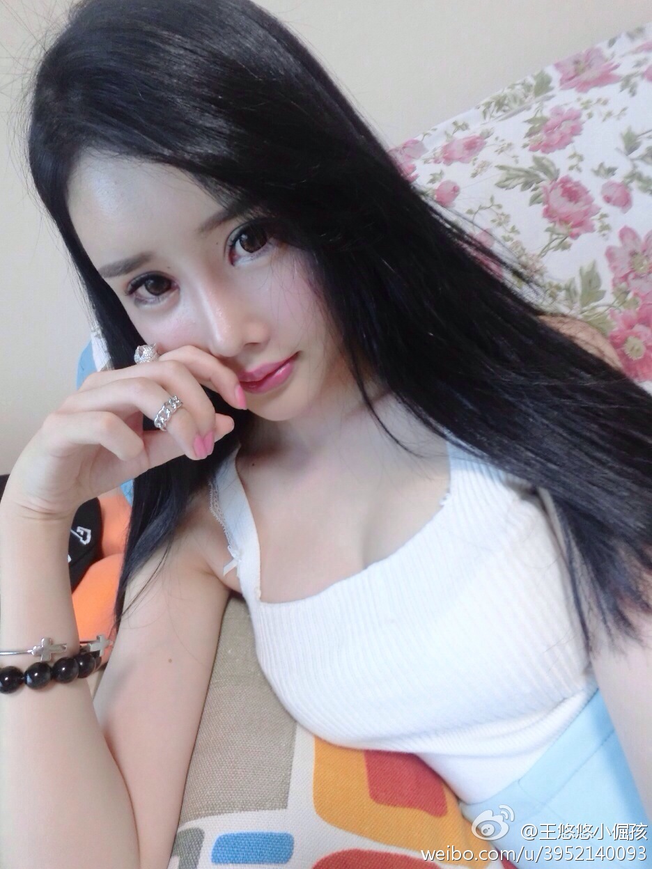 美女翘臀诱惑