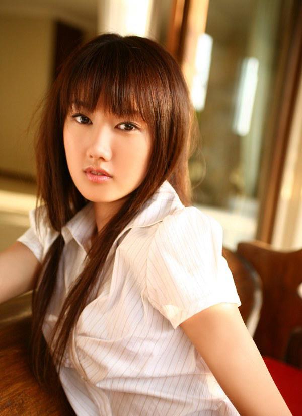 山野妖孽多岐川华子秀绝火辣身段