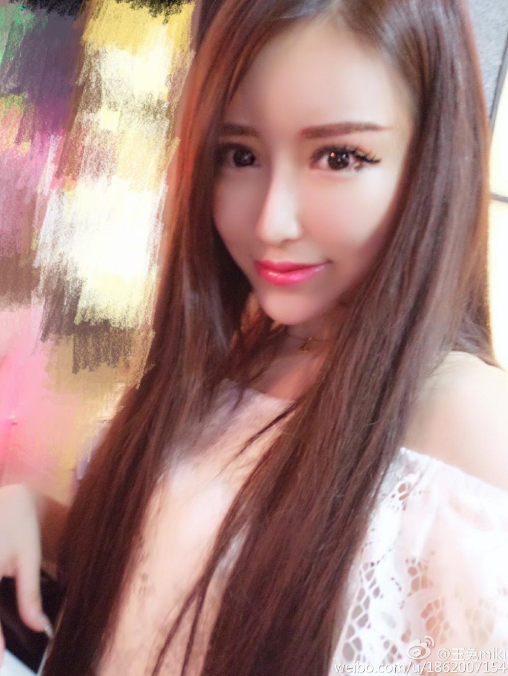 95后萝莉coser吴玉娇媚可人楚楚动人