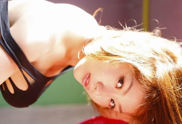 日本正妹西田麻衣性感写真图片
