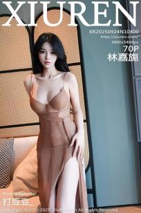 [XiuRen]高清写真图 2025.09.24 No.10800 林嘉旎 浅色连衣裙