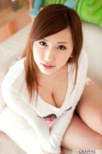Graphis系列：佐山爱《Adult》写真集，职场与野性风格下的极致诱惑