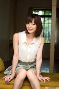 铃村爱里(Suzumura Airi)Graphis写真《Erotic Expression》紫色丝绸吊带与纯美衬衫风格大赏