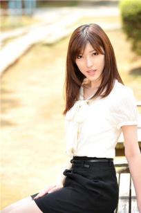 饭冈佳奈子(飯岡かなこ)-少妇级写真图套图写真图集3