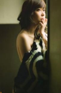 PB写真集_指原莉乃《スキャンダル中毒》：日系唯美私房摄影，朦胧剪影下的多面魅力，清纯与成熟并存的极品大尺度写真