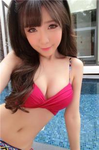 范亚璇 神似洋娃娃的甜美正妹