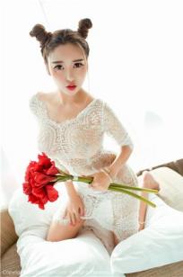 E杯欧派美女李梓熙 白色蕾丝透明裹身裙