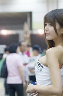 韩国超级车模许允美中国人体艺术