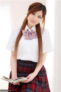 堀口真希(遠山みお)- 清纯校服写真