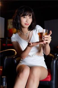 倉持由香- 2018年週プレNEWS写真