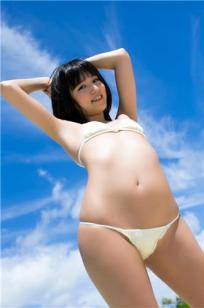 保田真爱 死库水泳装写真图