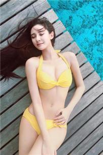 马来西亚女神黄诗棋 浑圆大眼与傲人美胸