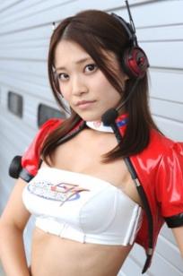 西村麻衣