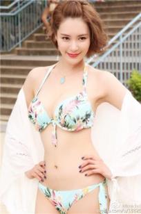 胡然 短发气质美女微博私房照诱惑写真图