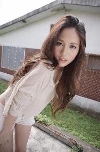 倪玉茹- 身材很棒的甜美自拍正妹