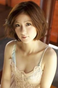 四元奈生美(Naomi Yotsumoto)