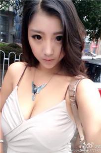 金杯妹妹(孟衍竹) 胸涌的私房照诱惑写真图