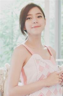 Hansa Wattanawongsiri 戏剧系学生担任模特儿