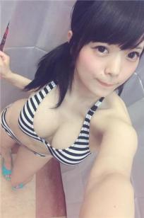 赤根京  爆乳妹Cosplay私房照诱惑写真图