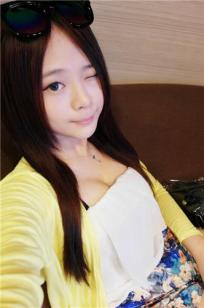 谢仁馨 童颜巨乳小护士