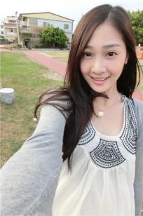 邱子芯 甜美正妹的阳光笑容让人融化惹