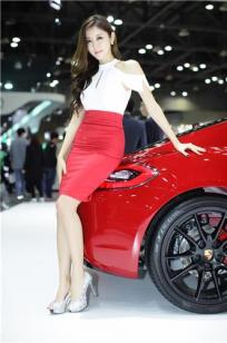 性感美女崔星雅2015韩国国际车展图片