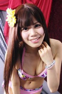中野明日香