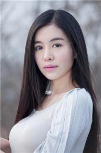 赵多娜 淡妆秀丽女神写真图