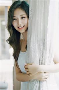 周子瑜 《TWICE》周子瑜17岁了！青春写真图美图赏