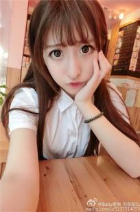 刘郁歆 电眼美女唯美艺术自拍图片