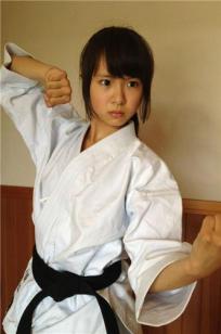 籠谷さくら 次代空手道萝莉美少女