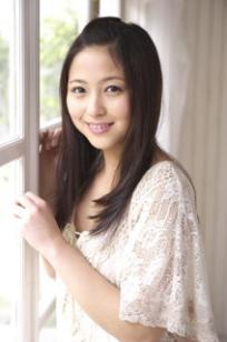 村濑绫里子