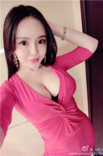 霓梓心iamVee 白嫩养眼的乖巧妹子
