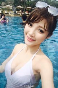 奶茶Emily 甜美正妹私房照诱惑写真图