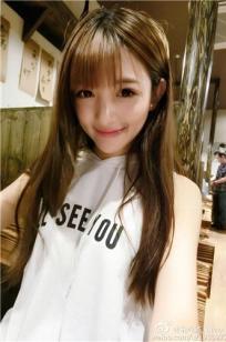 翁心颖Shinyoung 传媒校花灵气私房照诱惑写真图