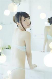 東城りお 颜值模特兼名流美人雀士